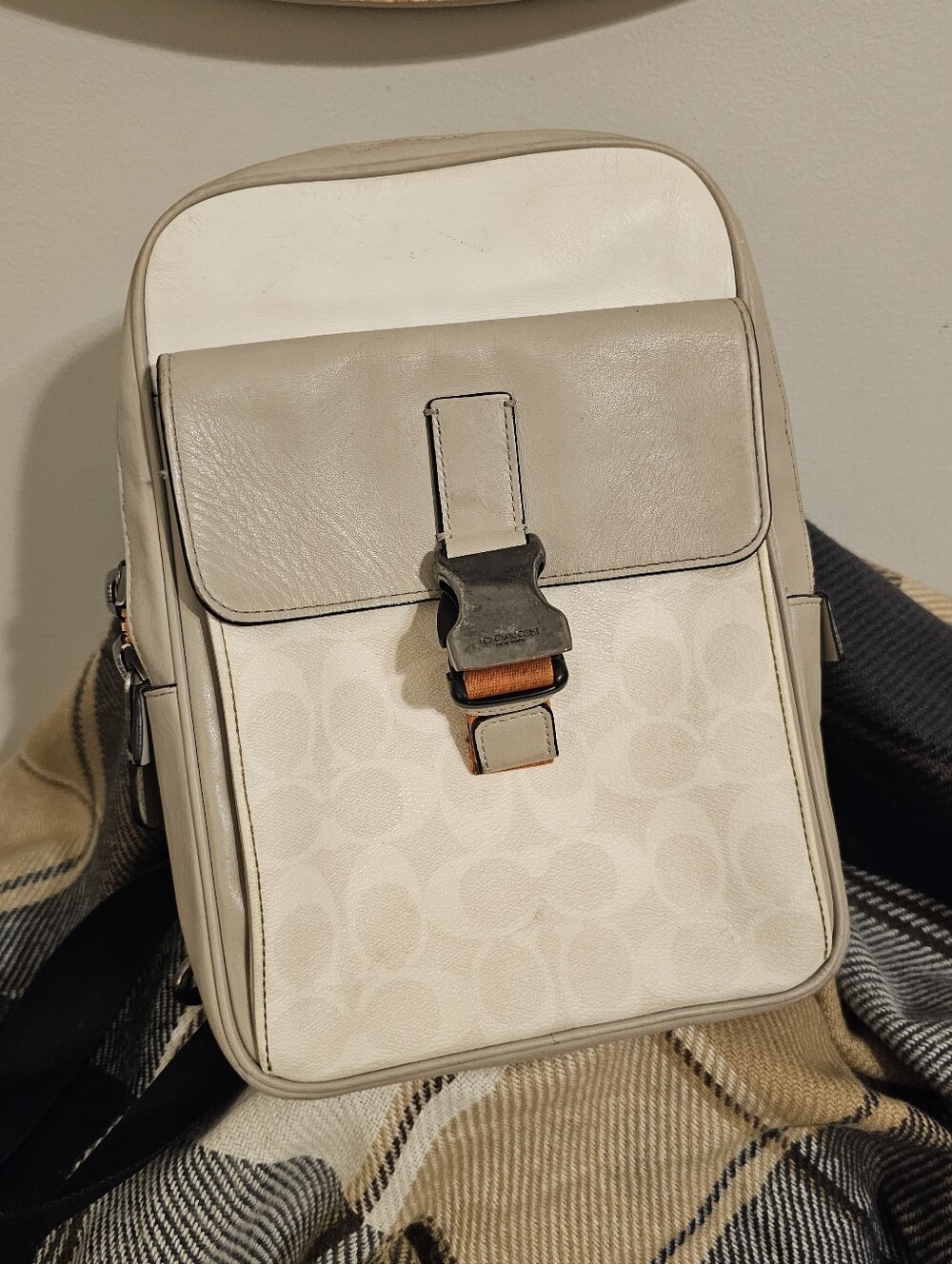 Coach Men's Leather CrossbodyTrack Bag in Light Beige - Designer Style